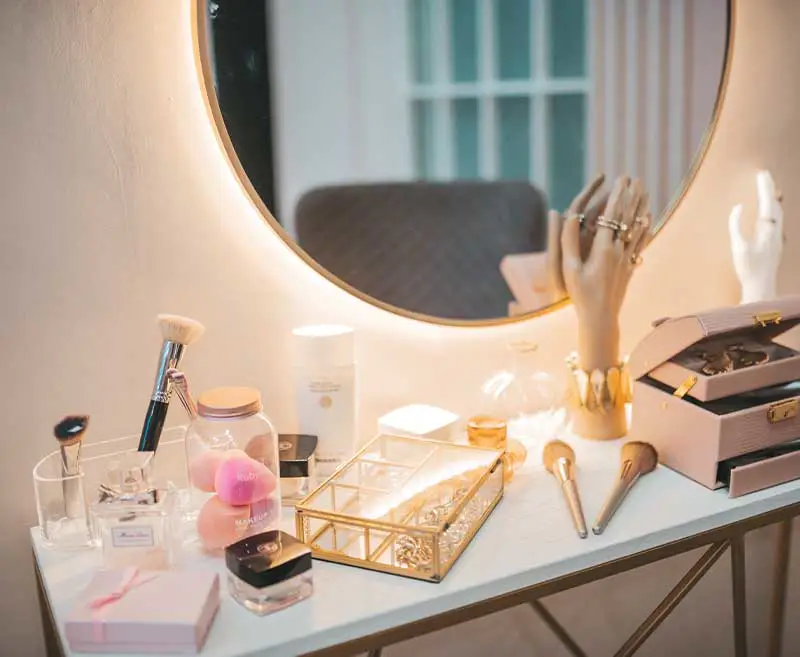 সেলুন ড্রেসিং টেবিল